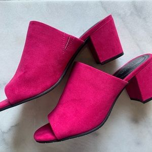 Kenneth Cole Reaction Hot Pink Slides Sandals